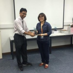 [Right] Michelle - recipient of the Peer Recommendation Award