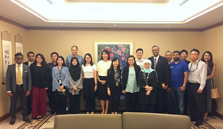 UNM Lecturers Industrial Visit to Maybank - UNMC Careers ...